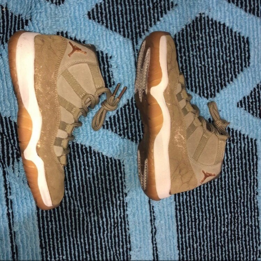Jordan 11 Neutral Olive